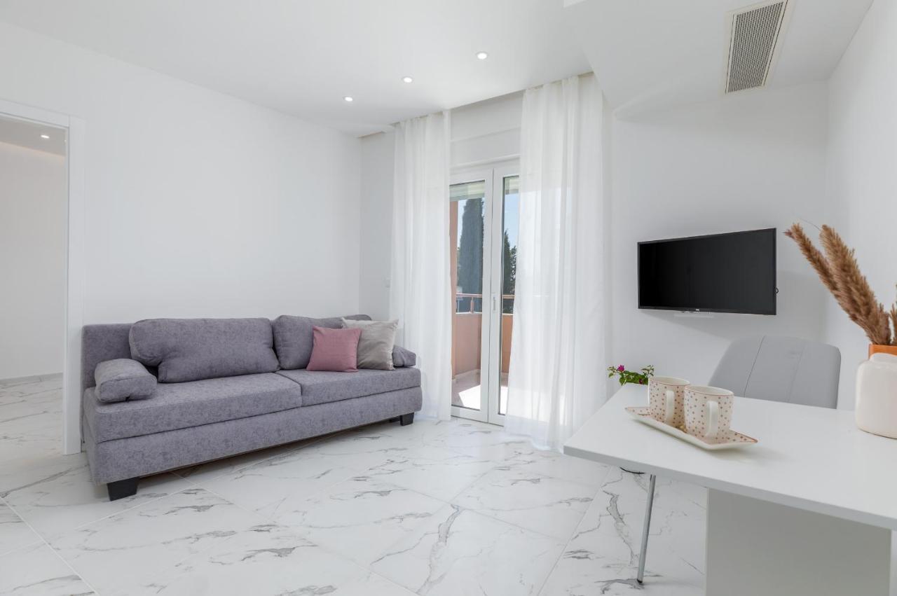 Apartman Knezevic A Fažana Exterior foto