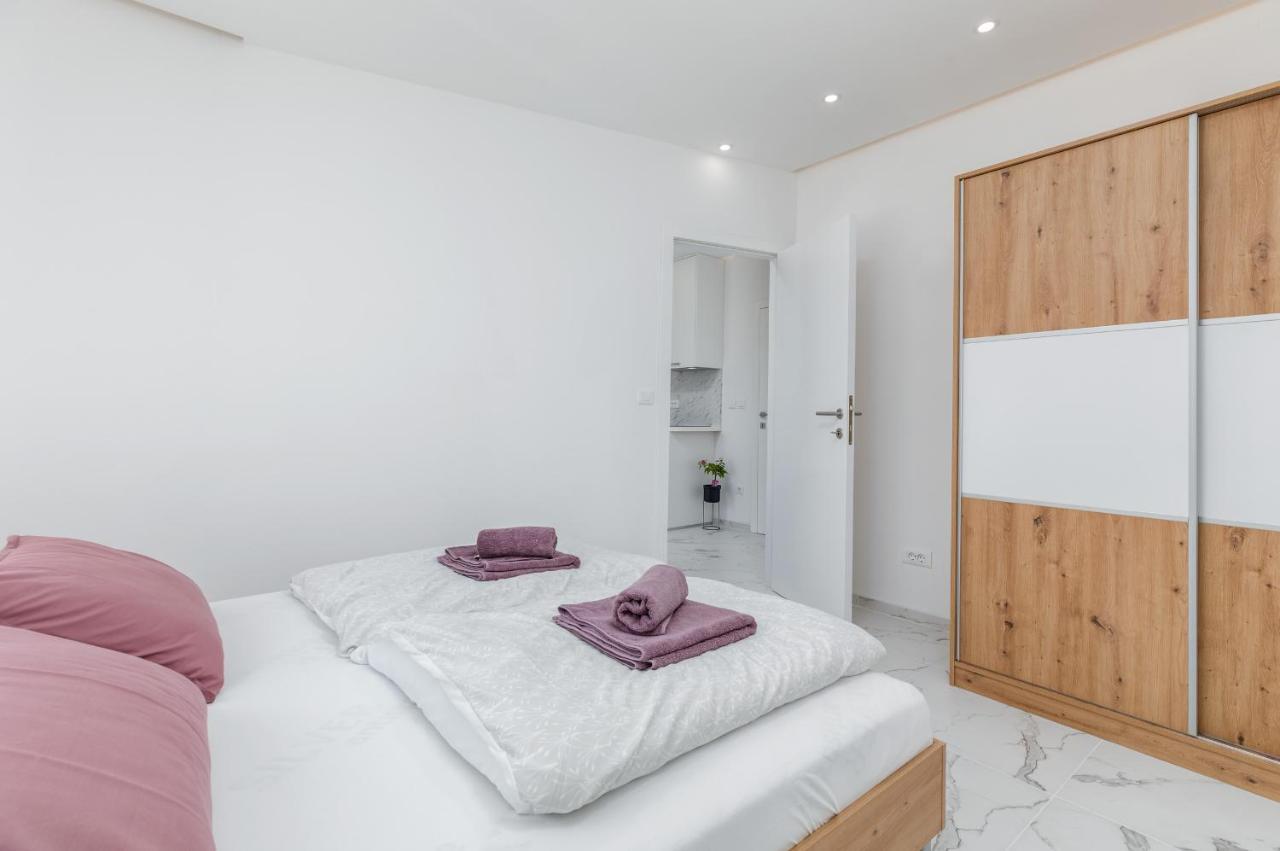 Apartman Knezevic A Fažana Exterior foto