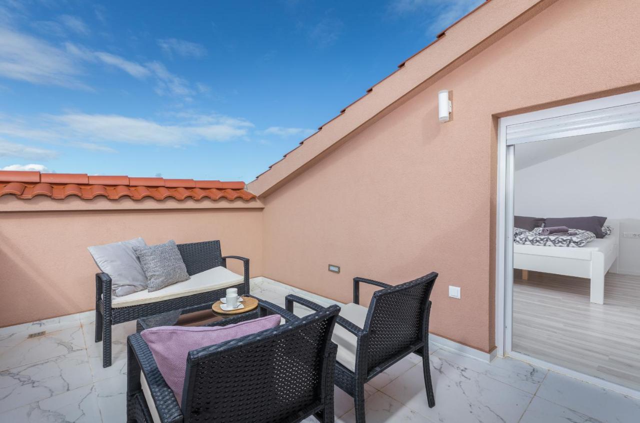 Apartman Knezevic A Fažana Exterior foto