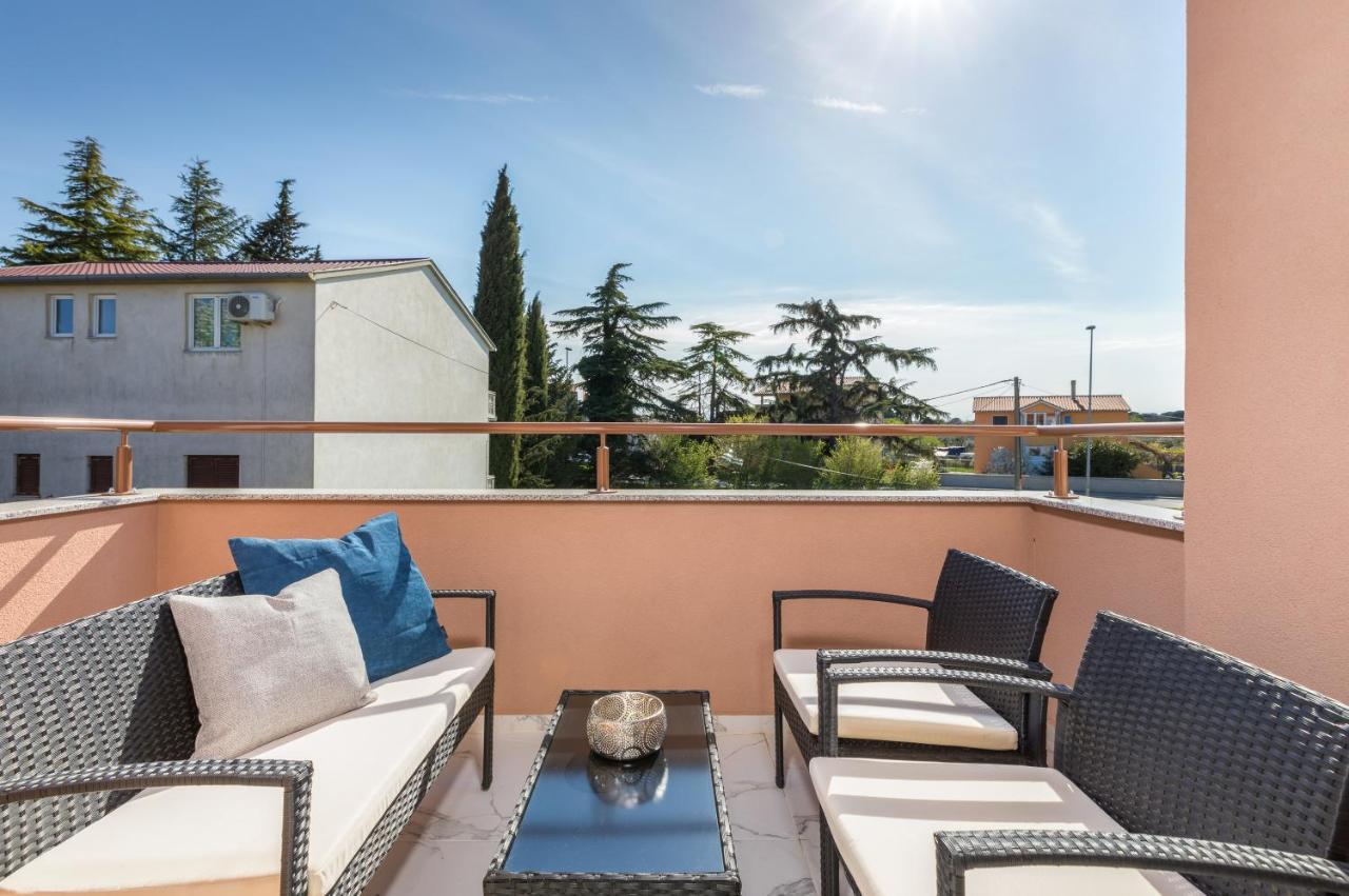 Apartman Knezevic A Fažana Exterior foto